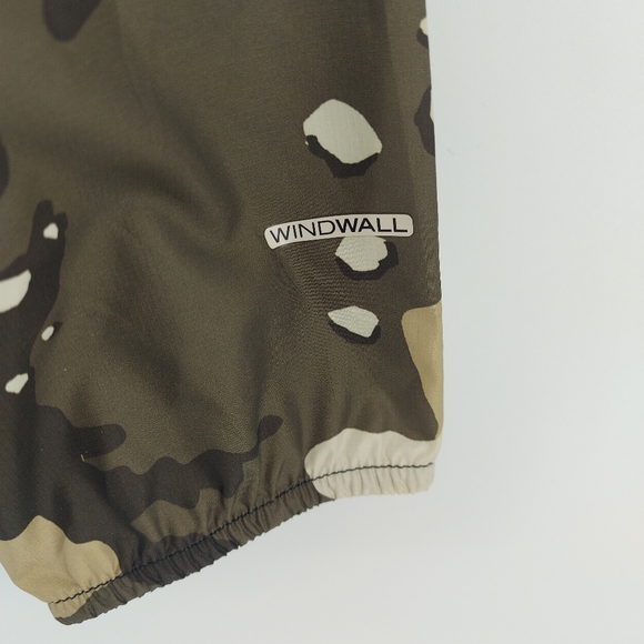 The North Face Windwall Camo Print Jacket - Picture 2 of 10